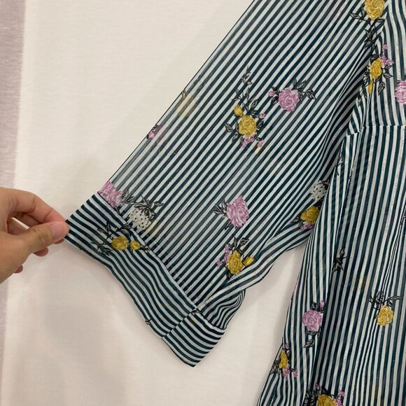 Torrid Harper size 2X Striped Floral Lurex Chiffon V Neck Button Popover Top - Picture 5 of 12